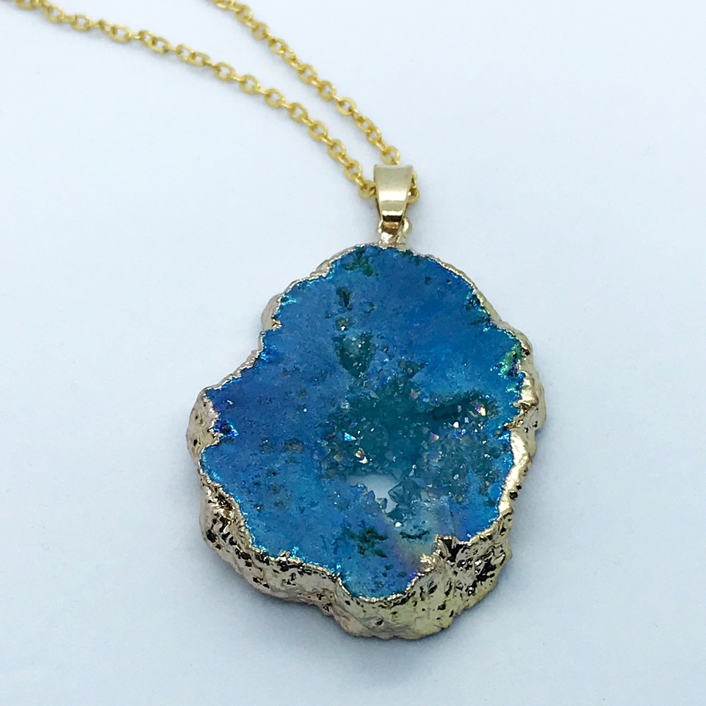 Enchanting Blue Sliced Agate Necklace